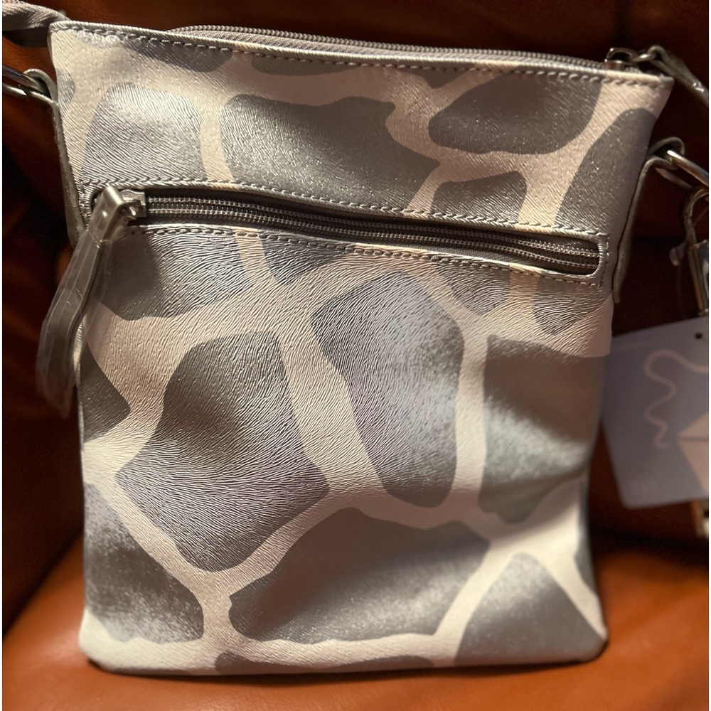 Crossbody adjustable strap shoulder bag new with tags